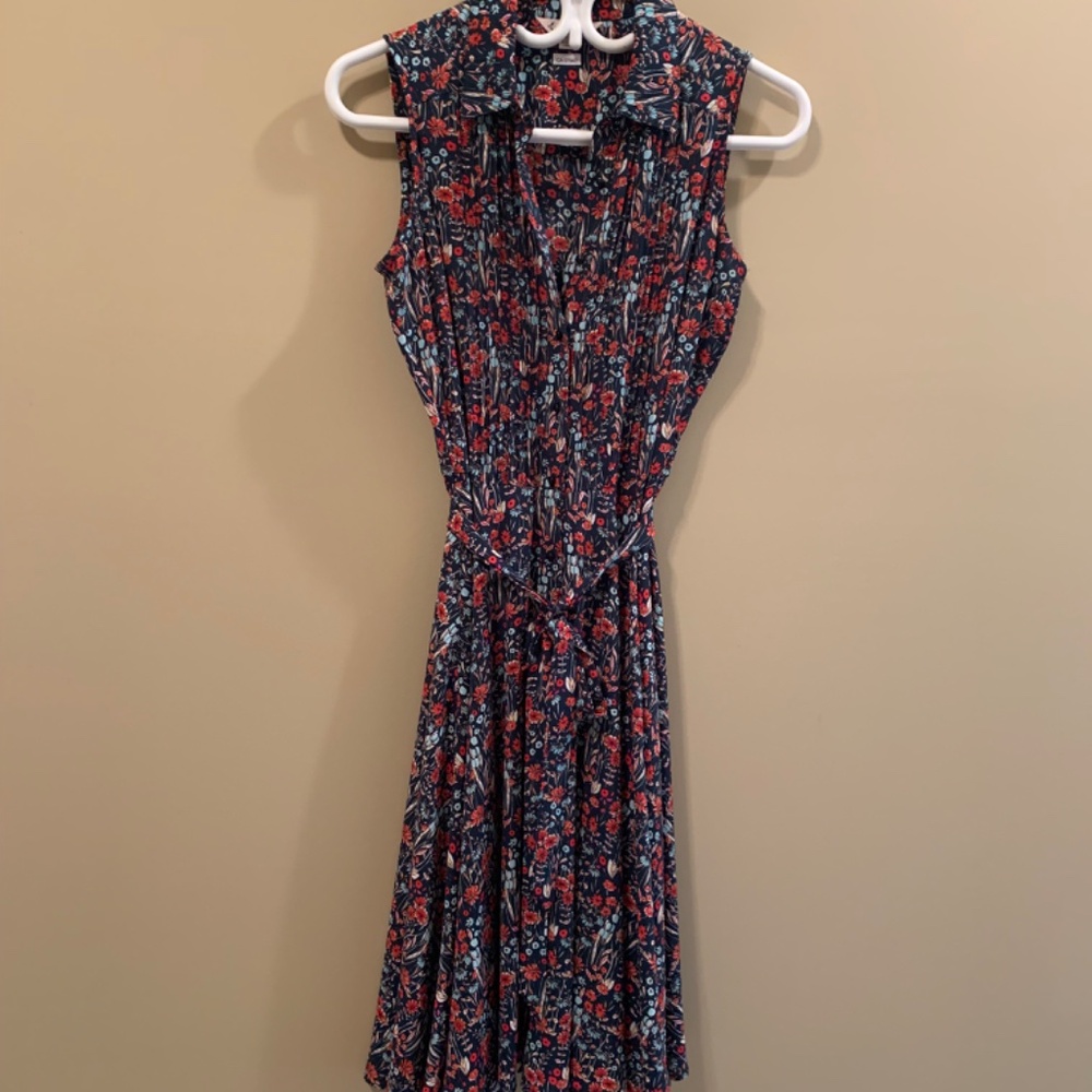 Button Down Full Skirt Shirt Dress Dress - Size 4